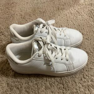 Used wmns fila shoes